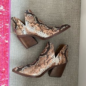 Vince Camuto Snakeskin booties